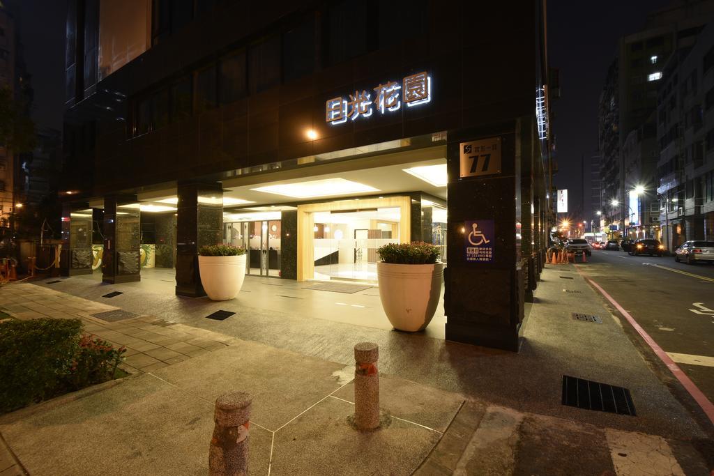 Sun Hotel Kaohsiung Exterior photo